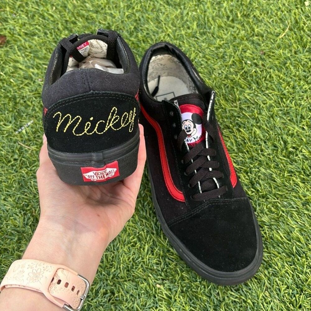 Vans Disney Old Skool Mickey Mouse Black Shoes Sneakers in Mens Size 9.5